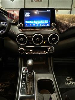 نیسان سێنترا